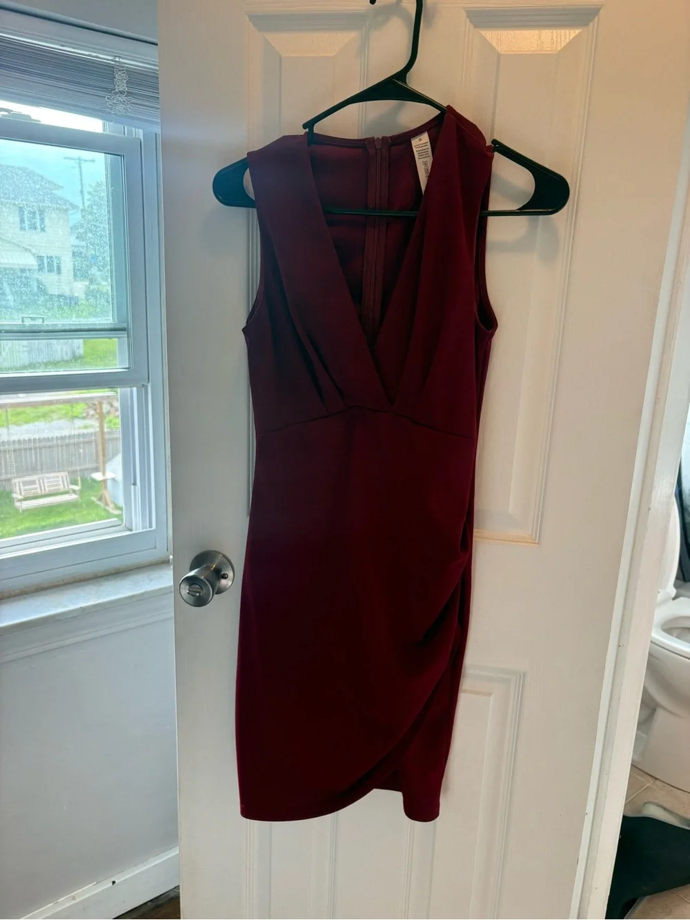 Sleeveless V-Neck Burgundy Bodycon Dress
